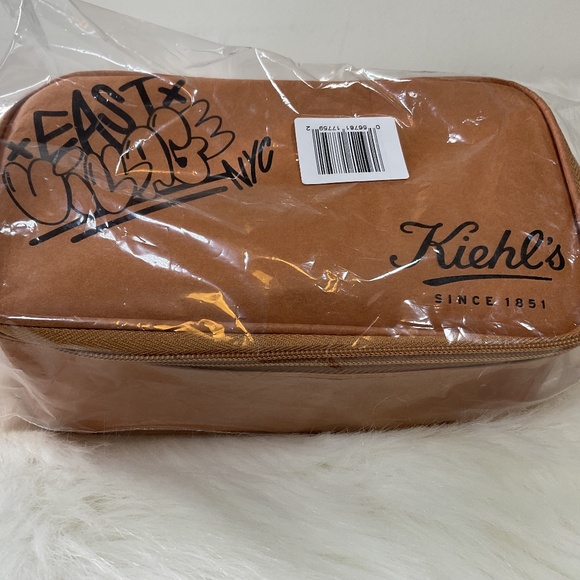 NWT Kiehl’s East Village NYC Skin Care/Makeup Travel Case With Handle/Tan/Brown - Picture 7 of 7